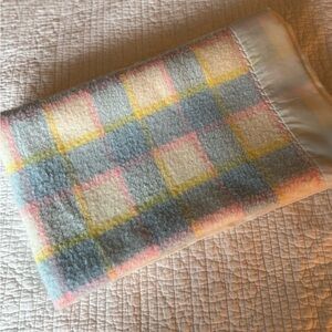 Vintage stroller/car seat blanket